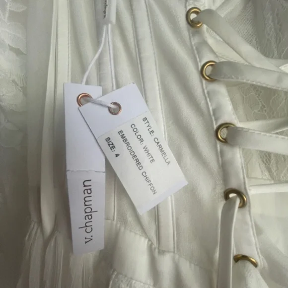 V. Chapman Ivory Lace Corset Dress - Picture 6 of 9